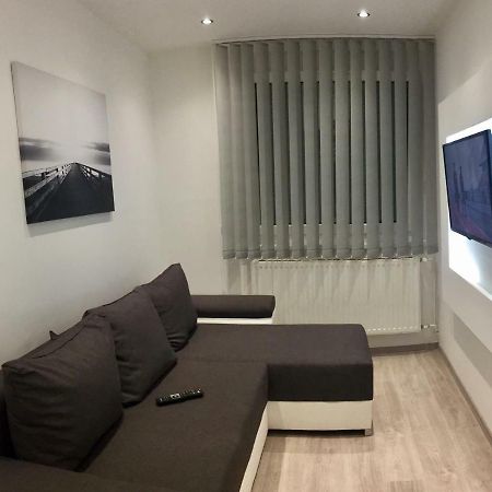 Zsuzsi Apartman Siofok Bagian luar foto