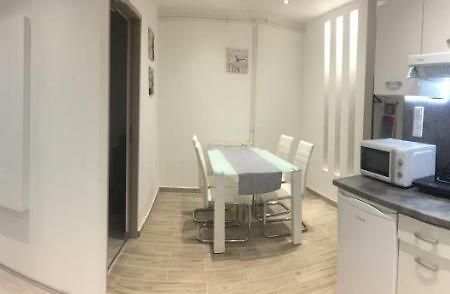 Zsuzsi Apartman Siofok Bagian luar foto