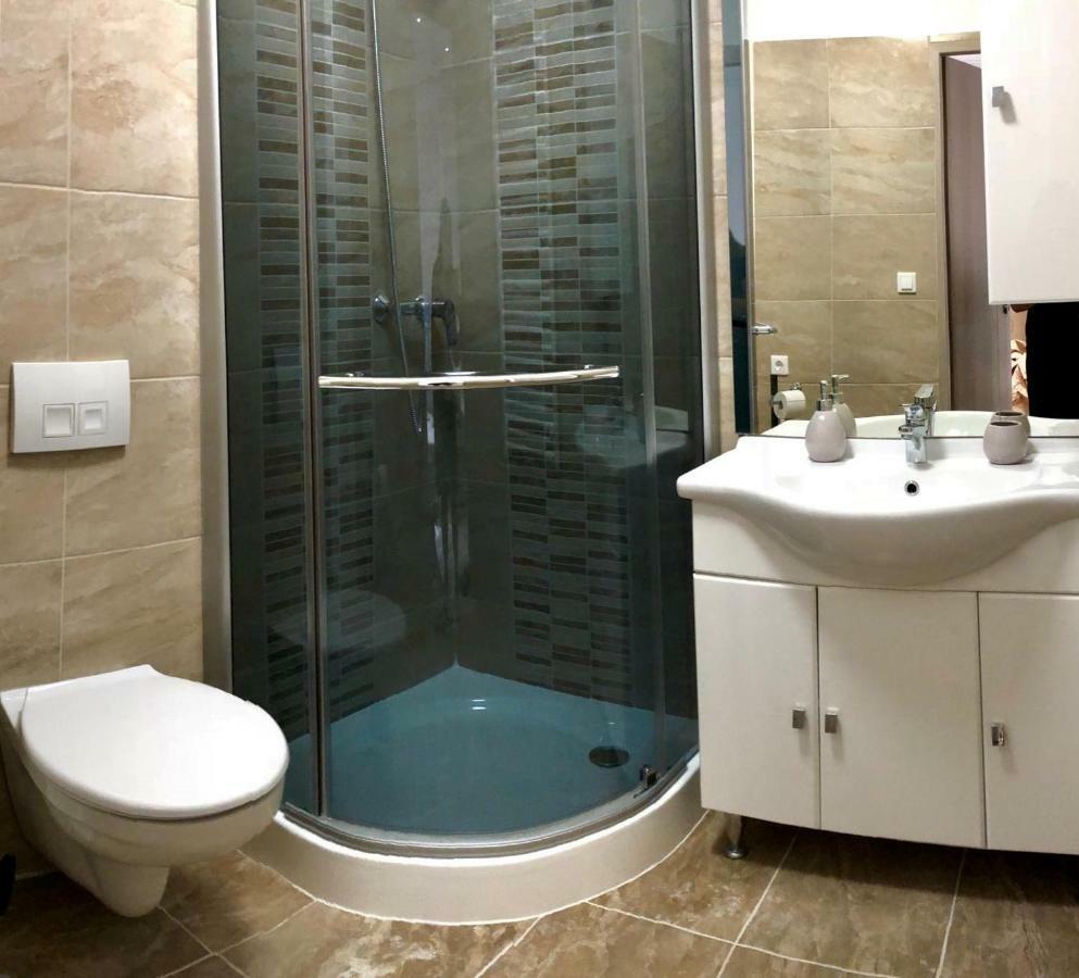 Zsuzsi Apartman Siofok Bagian luar foto