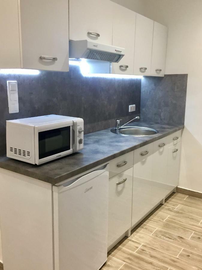 Zsuzsi Apartman Siofok Bagian luar foto